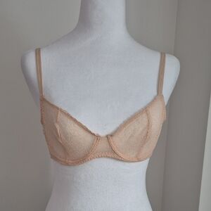 Kimchi Blue Geo Lace Underwire Bra In Cream Size 32C